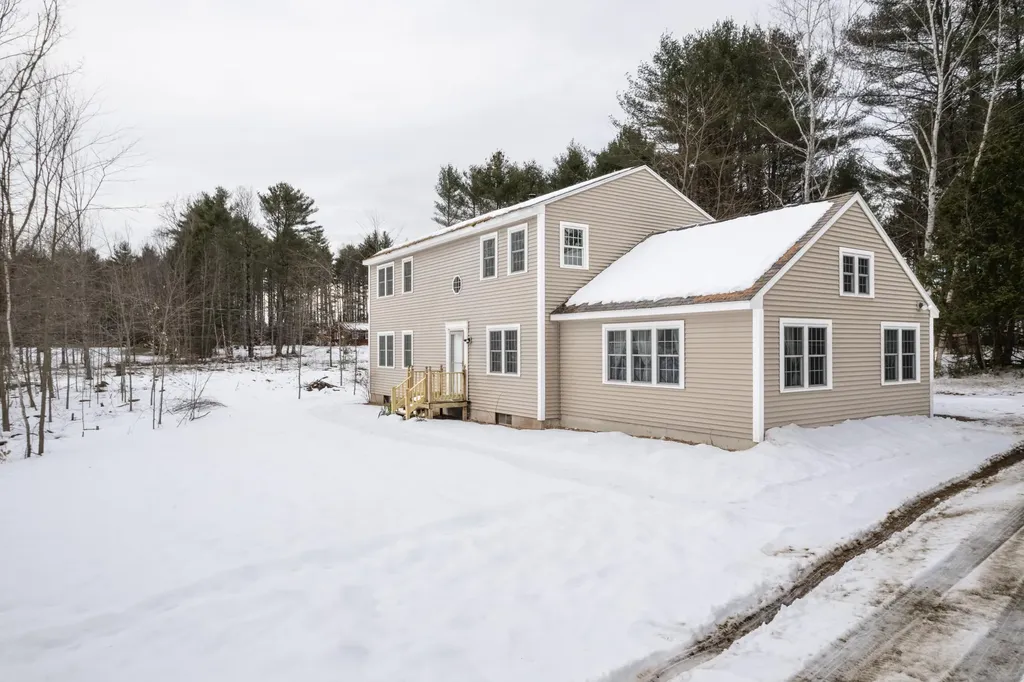 341 Sumner Road Leeds ME 04263
