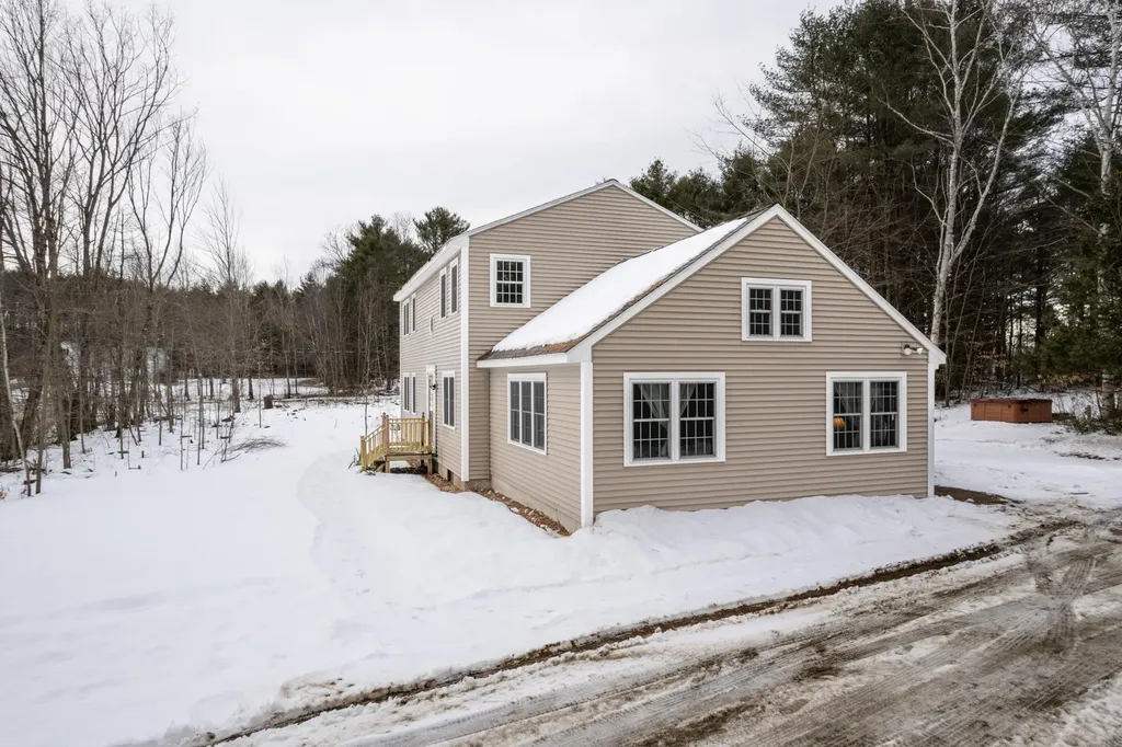 341 Sumner Road Leeds ME 04263