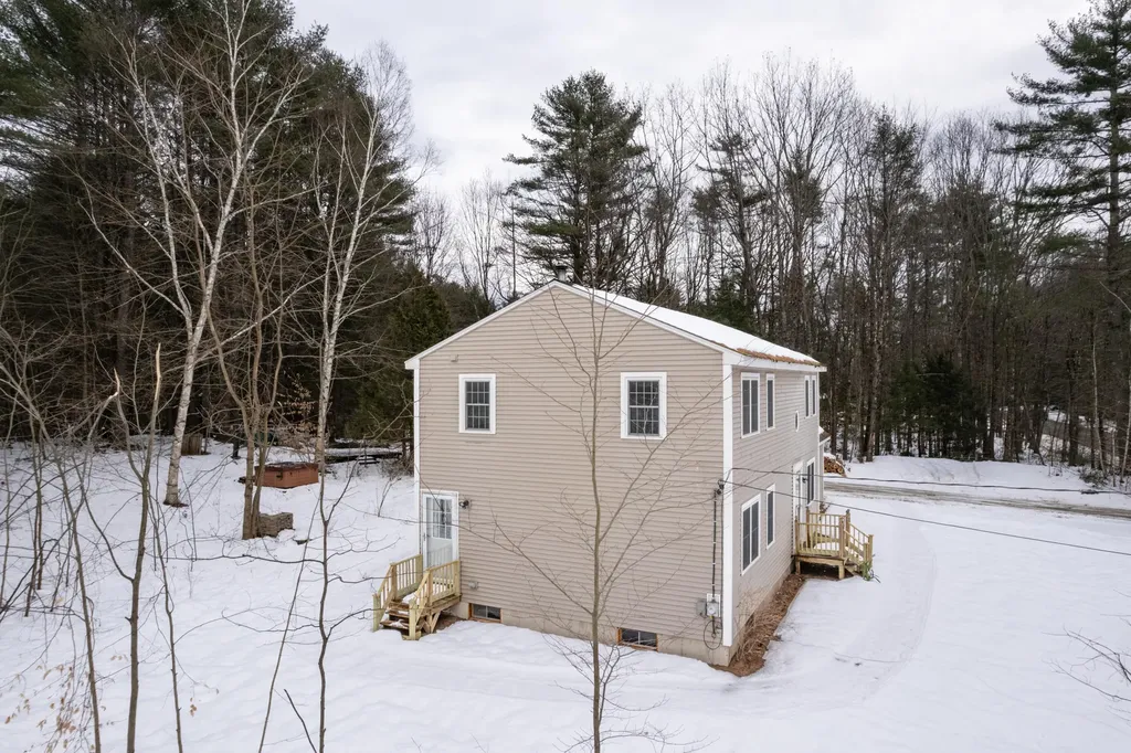 341 Sumner Road Leeds ME 04263