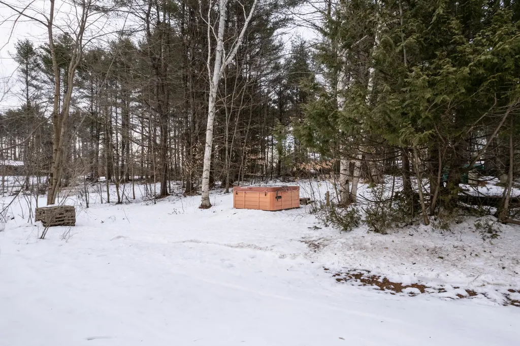 341 Sumner Road Leeds ME 04263
