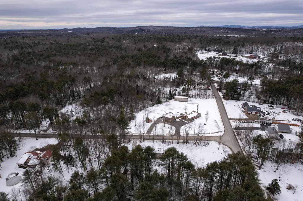 341 Sumner Road Leeds ME 04263