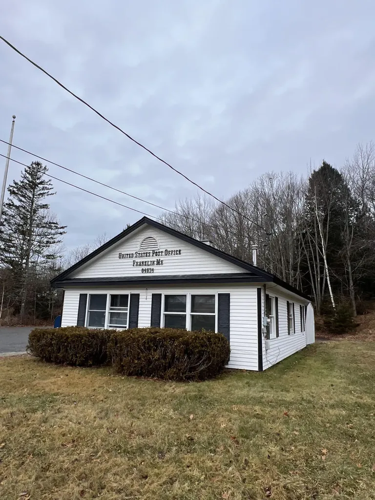 48 Blackswoods Road Franklin ME 04634