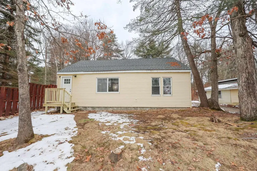 40 Hutchinson Street Sanford ME 04073
