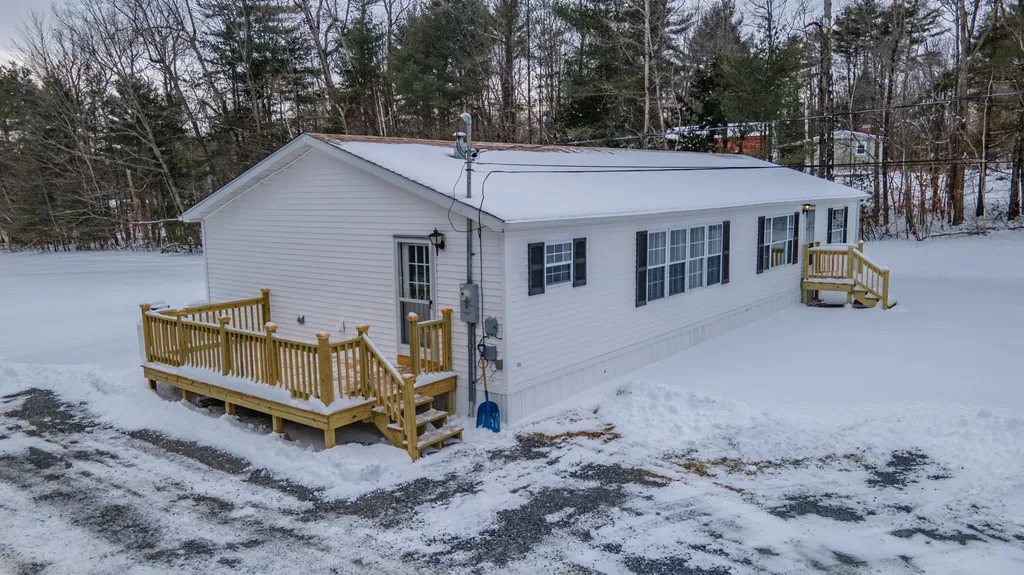 57 Sadie Dunn Road Readfield ME 04355