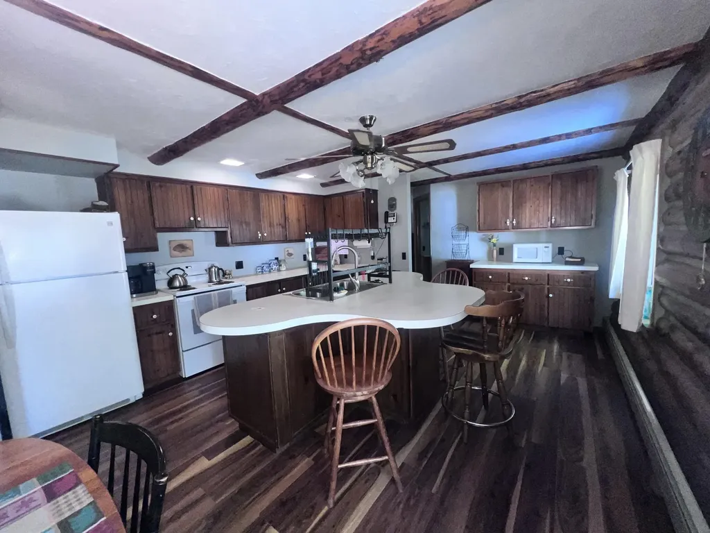 16 Cameron Road Lincoln Plt ME 04970