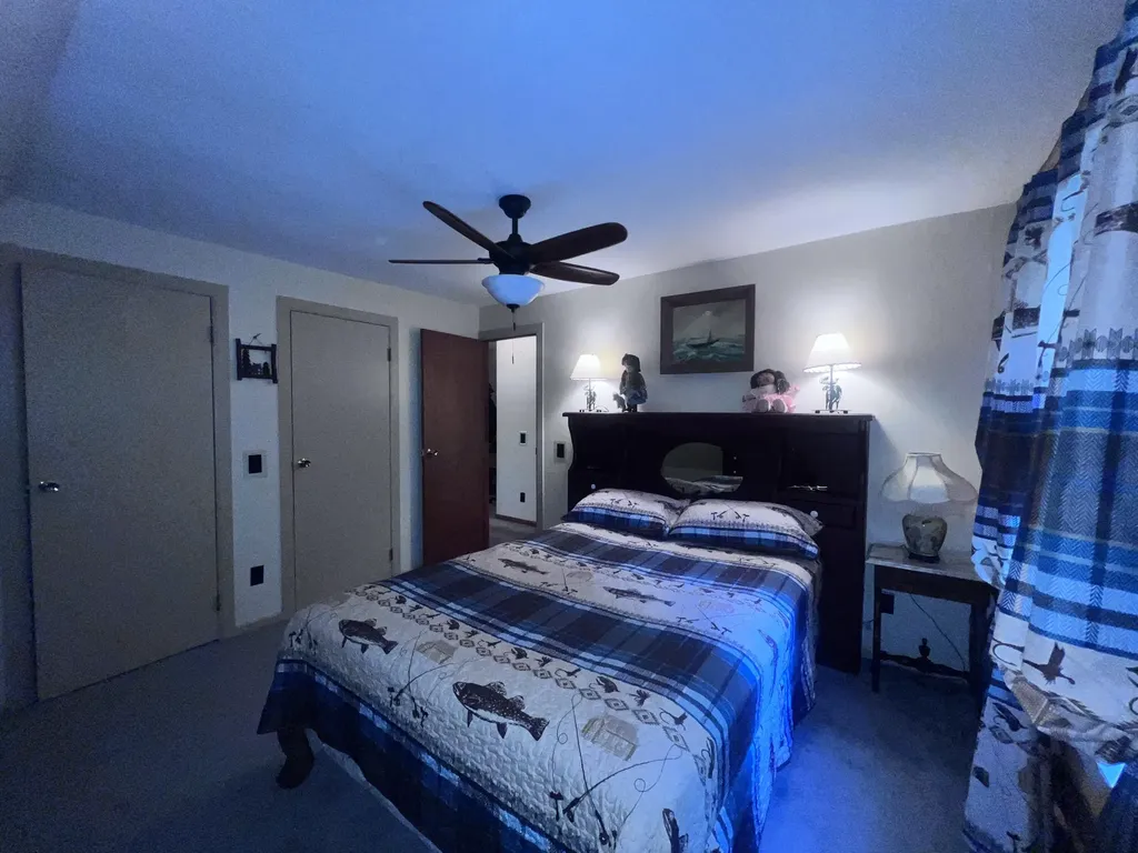 16 Cameron Road Lincoln Plt ME 04970