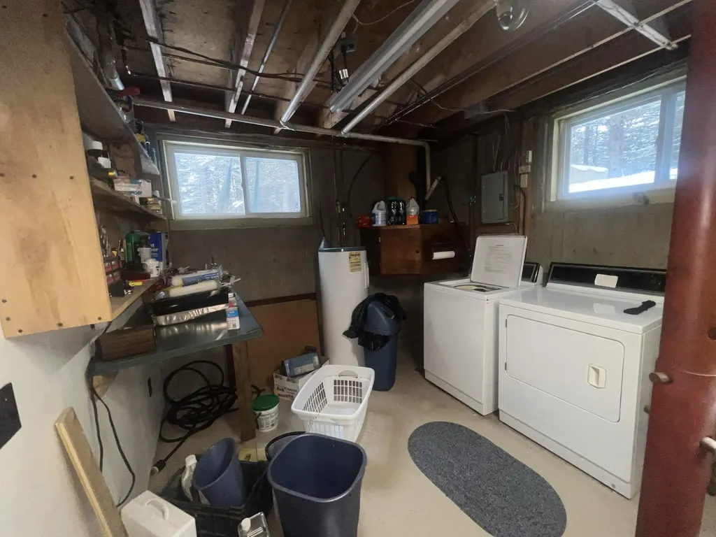 16 Cameron Road Lincoln Plt ME 04970