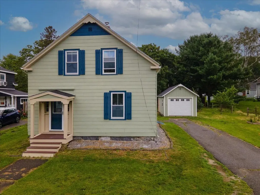 18 Simmons Street Rockland ME 04841