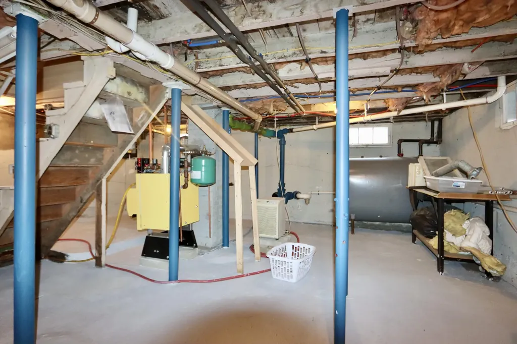 12 Boston Avenue Lewiston ME 04240