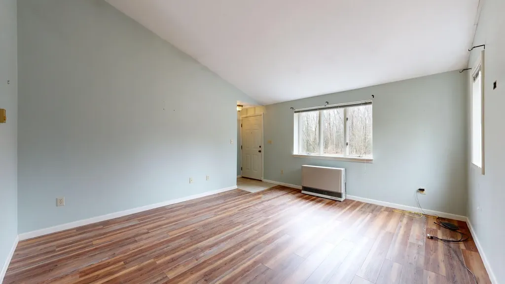 48 Colonial Way Auburn ME 04210