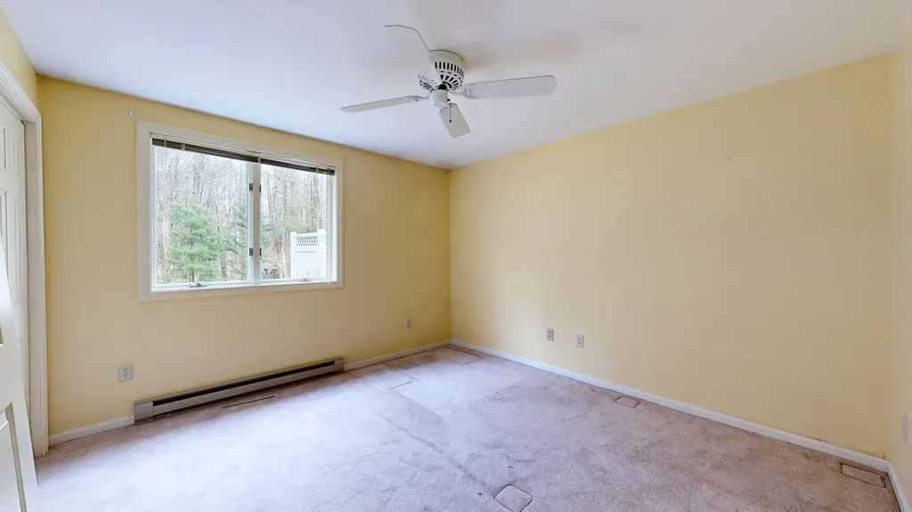 48 Colonial Way Auburn ME 04210