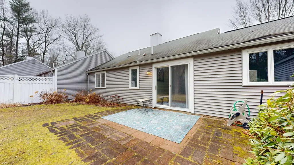 48 Colonial Way Auburn ME 04210