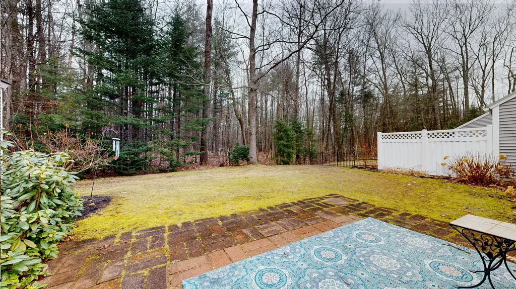48 Colonial Way Auburn ME 04210