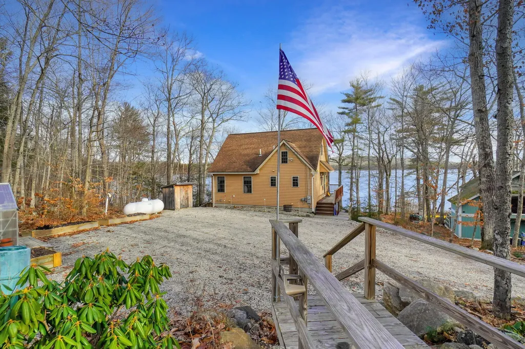 359 Shore Road Denmark ME 04022