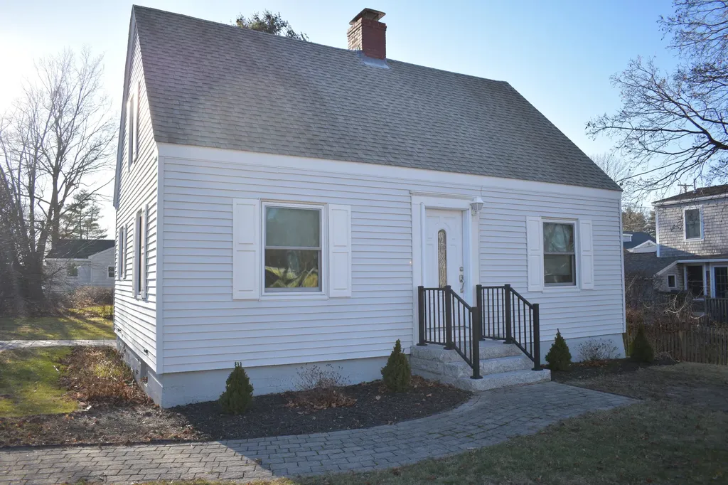22 Halet Street Portland ME 04102