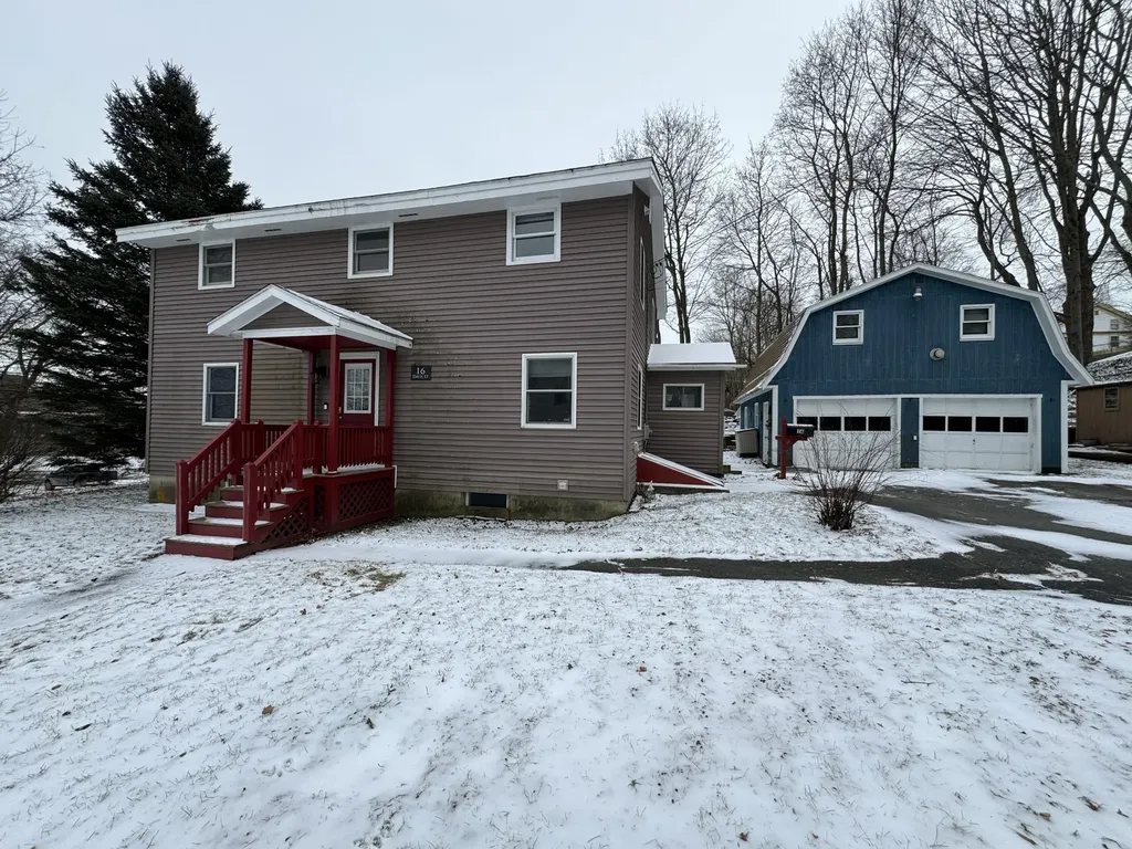 16 Davis Street Old Town ME 04468