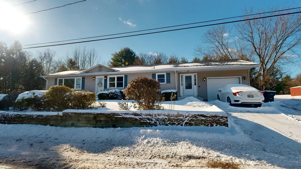 123 Old Lisbon Road Lewiston ME 04240
