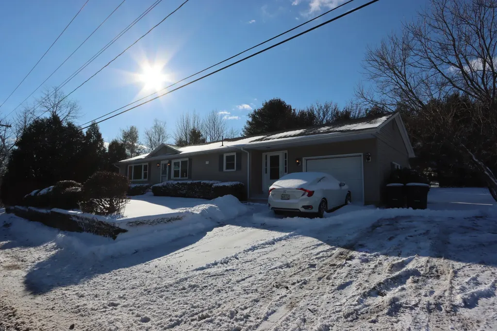 123 Old Lisbon Road Lewiston ME 04240