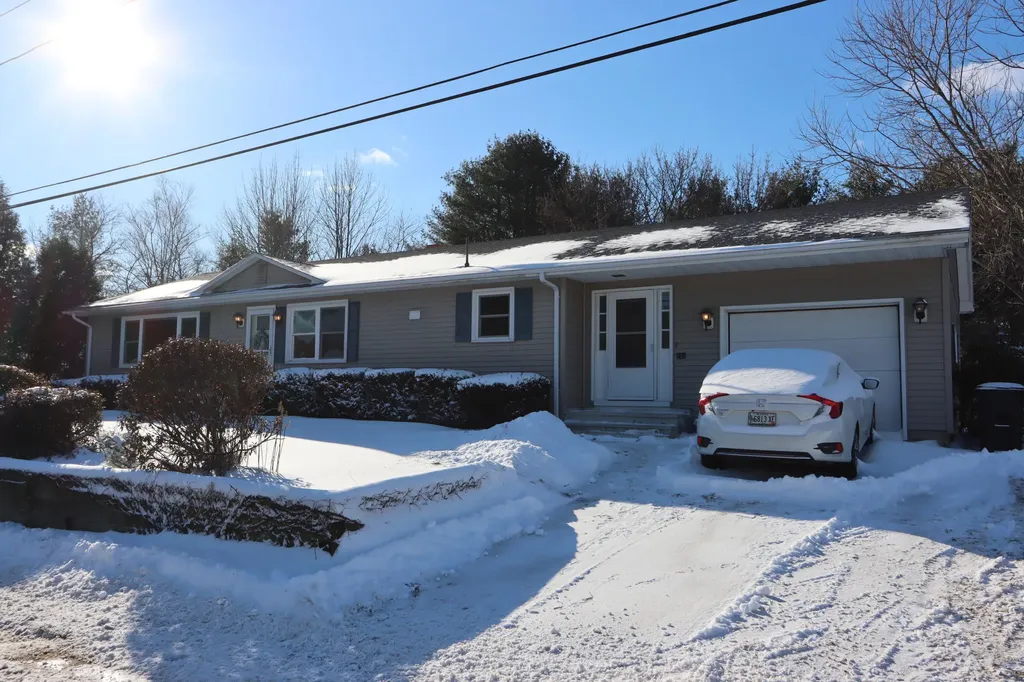 123 Old Lisbon Road Lewiston ME 04240