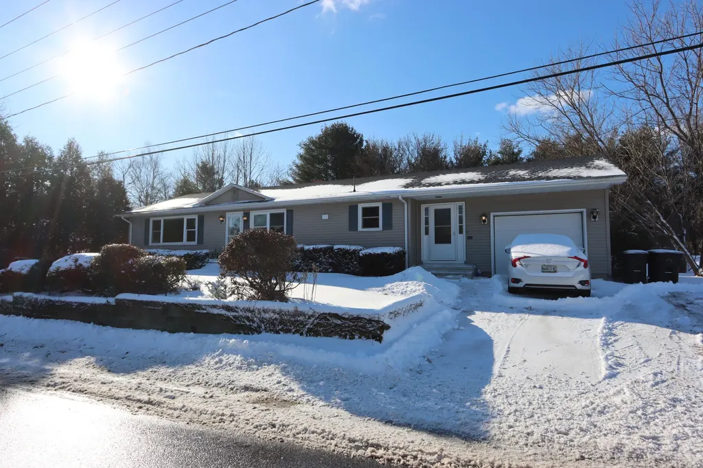 123 Old Lisbon Road Lewiston ME 04240
