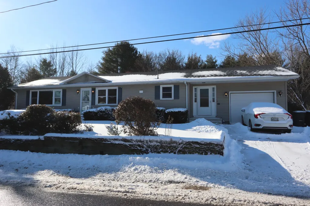 123 Old Lisbon Road Lewiston ME 04240