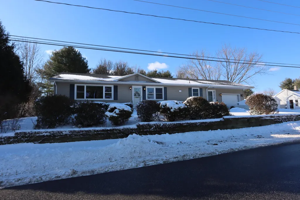 123 Old Lisbon Road Lewiston ME 04240