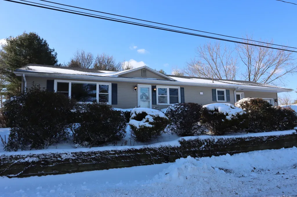 123 Old Lisbon Road Lewiston ME 04240
