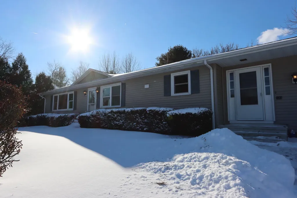 123 Old Lisbon Road Lewiston ME 04240