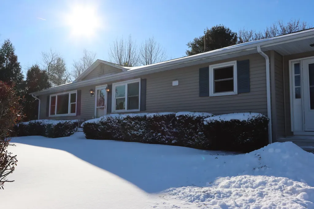 123 Old Lisbon Road Lewiston ME 04240
