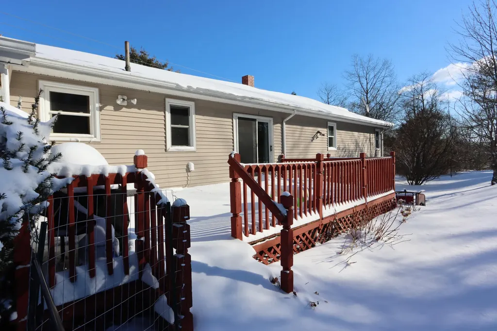123 Old Lisbon Road Lewiston ME 04240