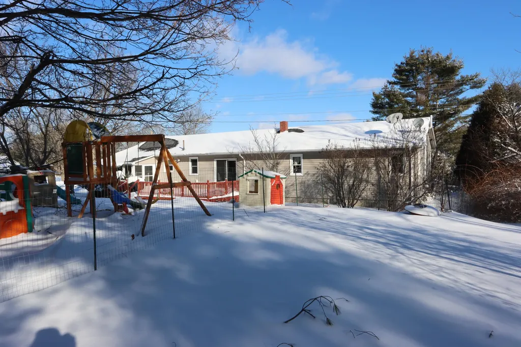 123 Old Lisbon Road Lewiston ME 04240