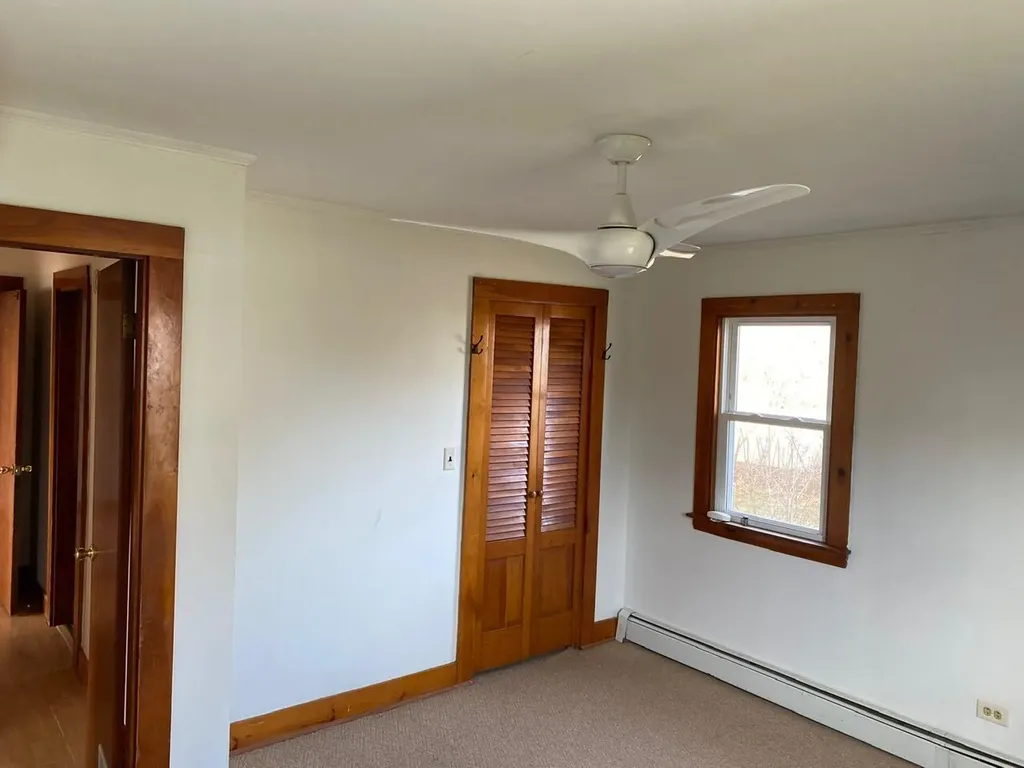 21 Booker Street Thomaston ME 04861