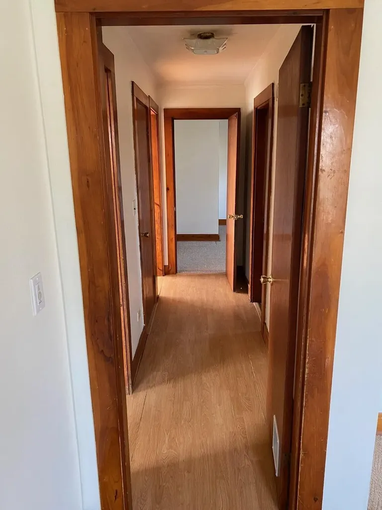 21 Booker Street Thomaston ME 04861