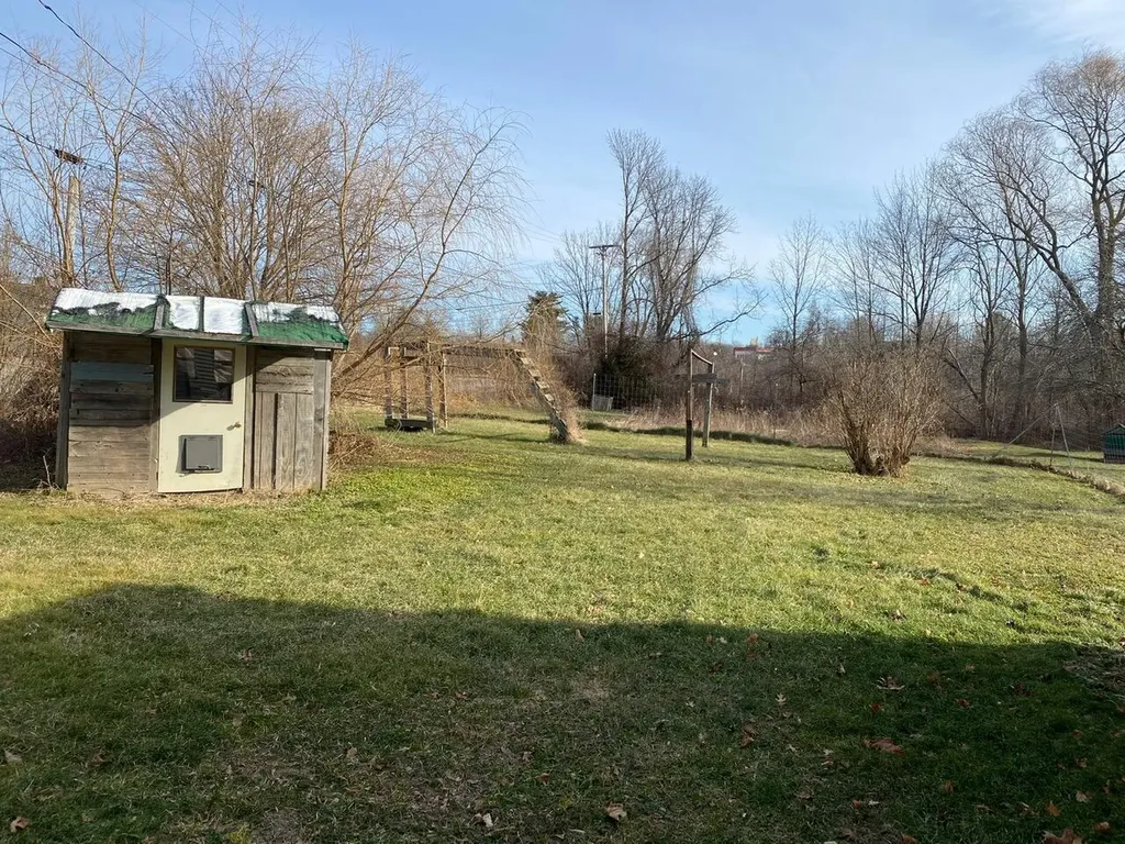 21 Booker Street Thomaston ME 04861