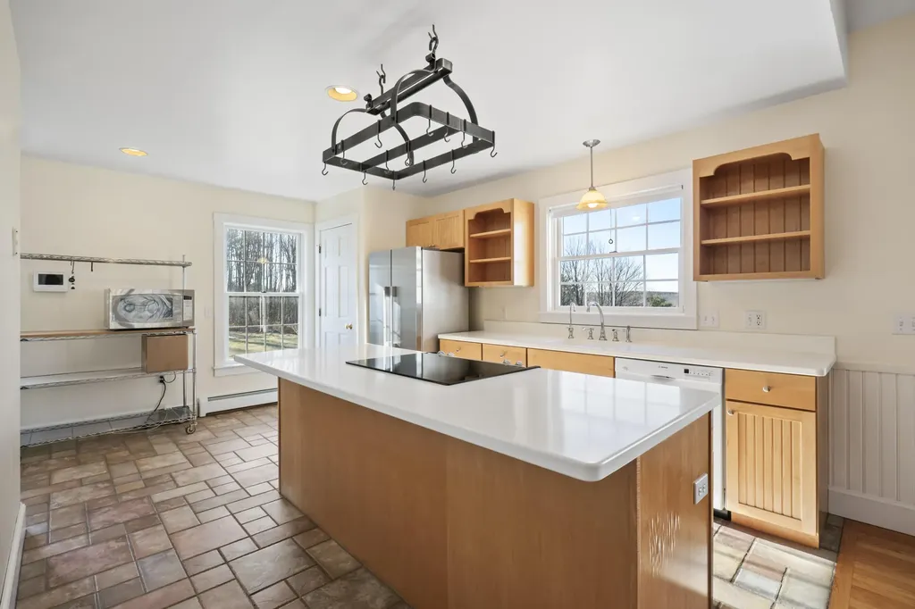 20 Orchard Lane New Gloucester ME 04260