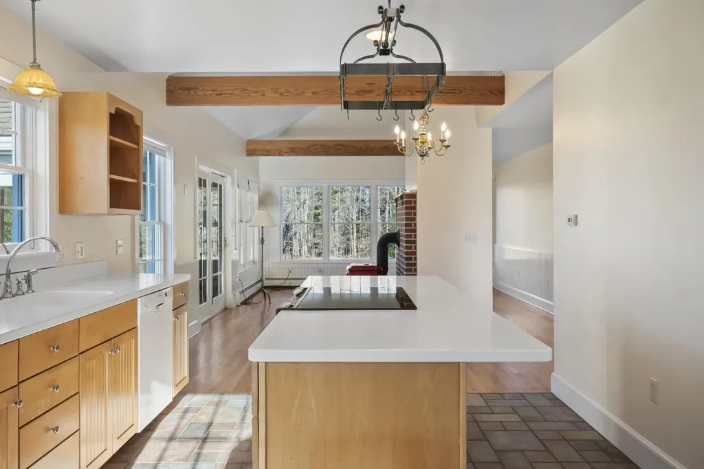 20 Orchard Lane New Gloucester ME 04260