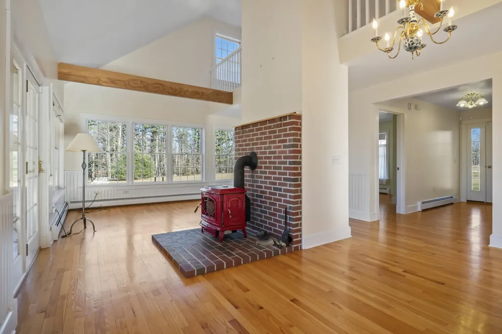 20 Orchard Lane New Gloucester ME 04260