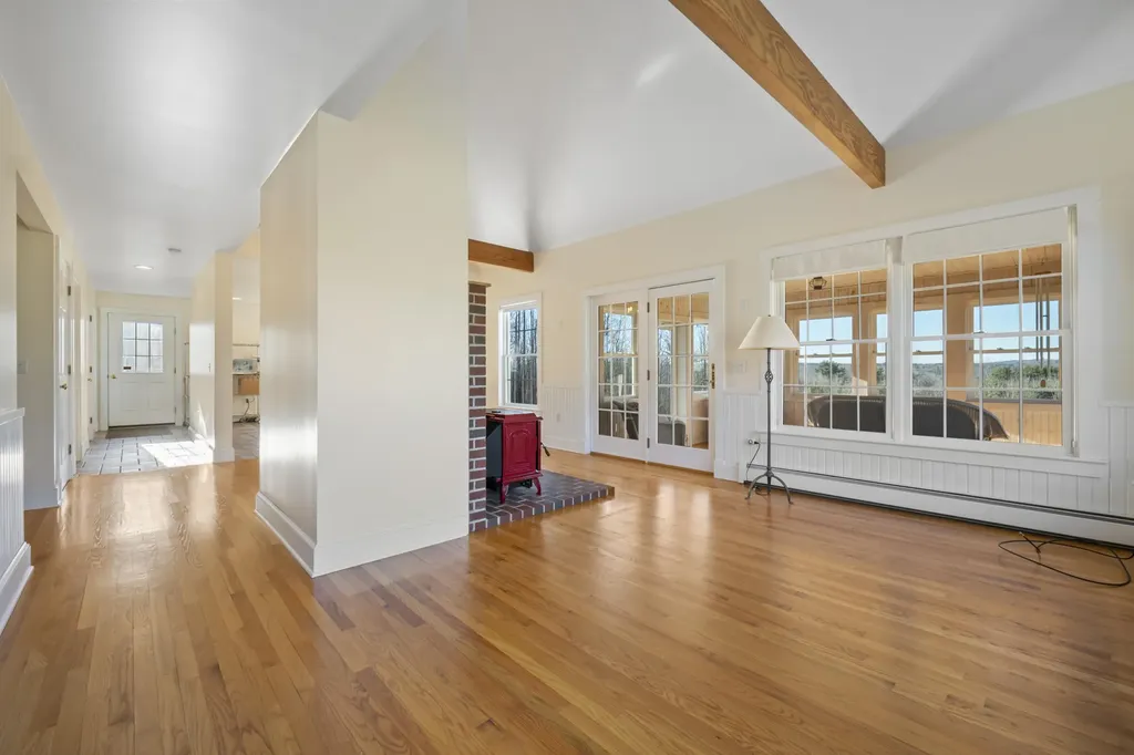 20 Orchard Lane New Gloucester ME 04260