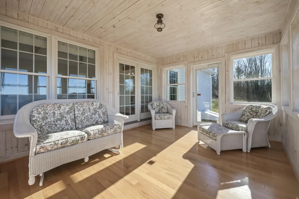 20 Orchard Lane New Gloucester ME 04260
