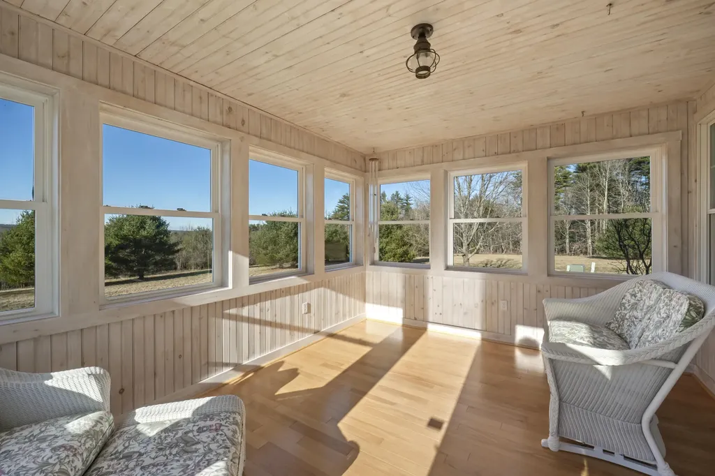 20 Orchard Lane New Gloucester ME 04260