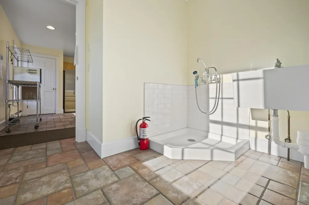 20 Orchard Lane New Gloucester ME 04260