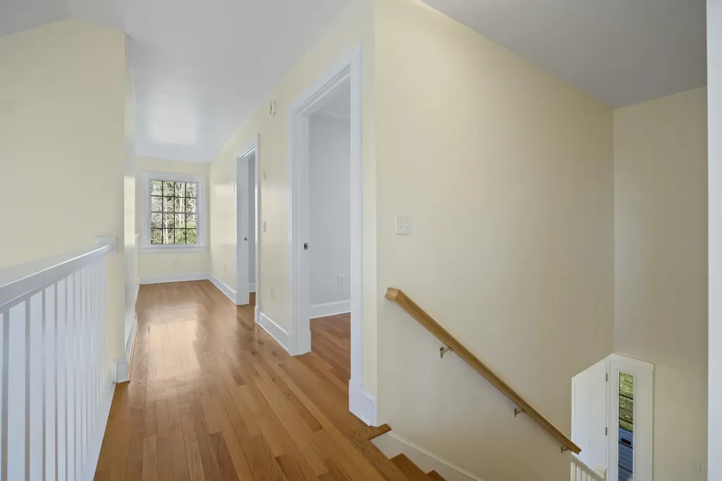 20 Orchard Lane New Gloucester ME 04260