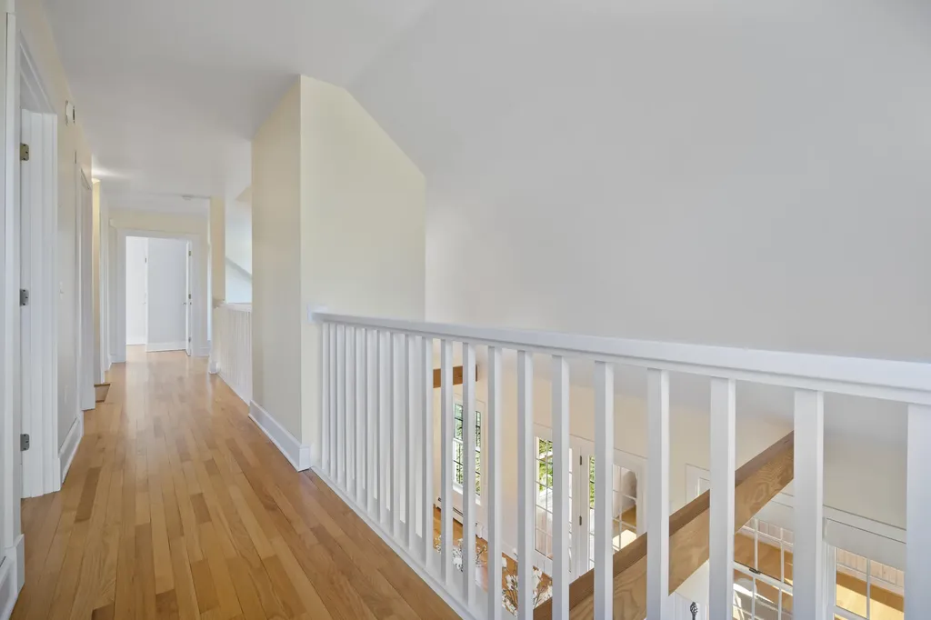20 Orchard Lane New Gloucester ME 04260