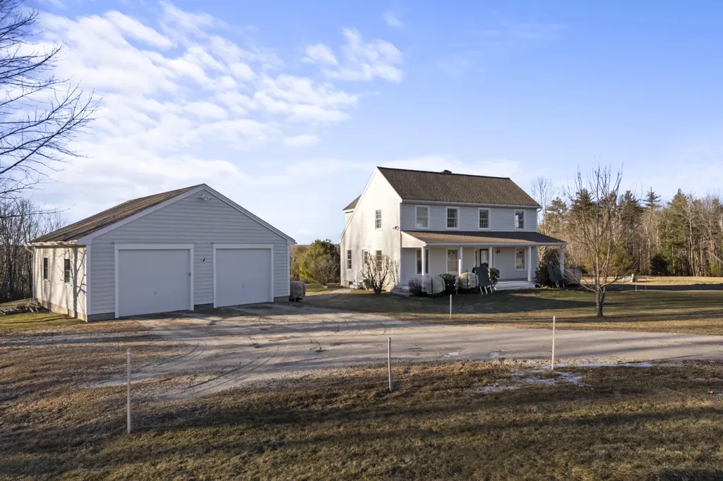 20 Orchard Lane New Gloucester ME 04260