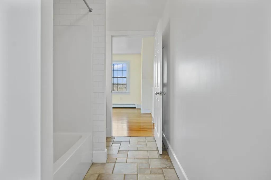 20 Orchard Lane New Gloucester ME 04260