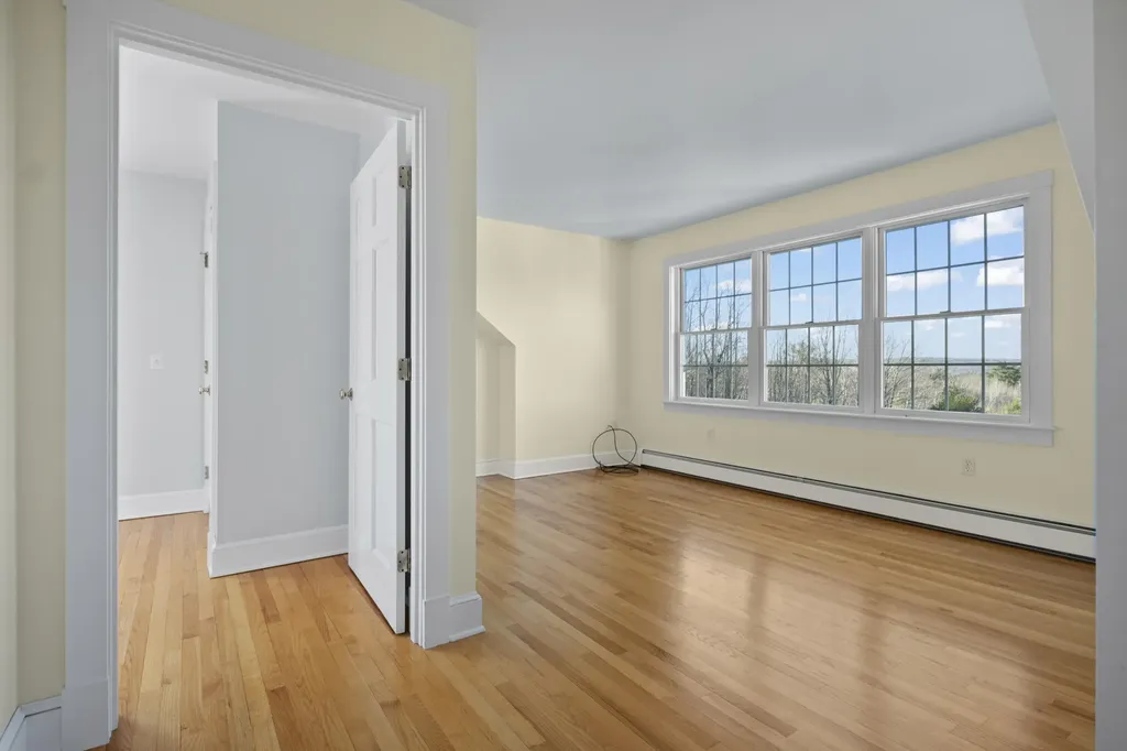 20 Orchard Lane New Gloucester ME 04260