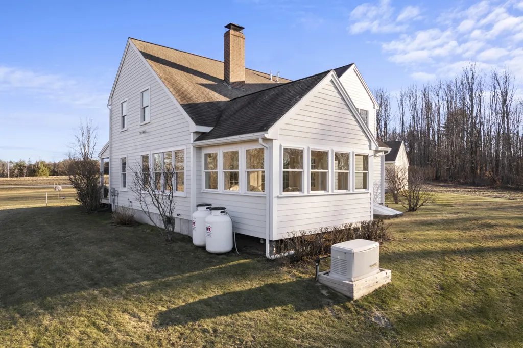 20 Orchard Lane New Gloucester ME 04260