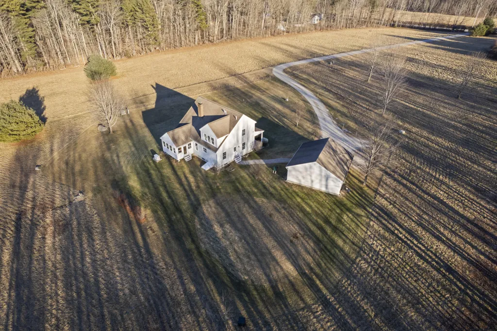 20 Orchard Lane New Gloucester ME 04260