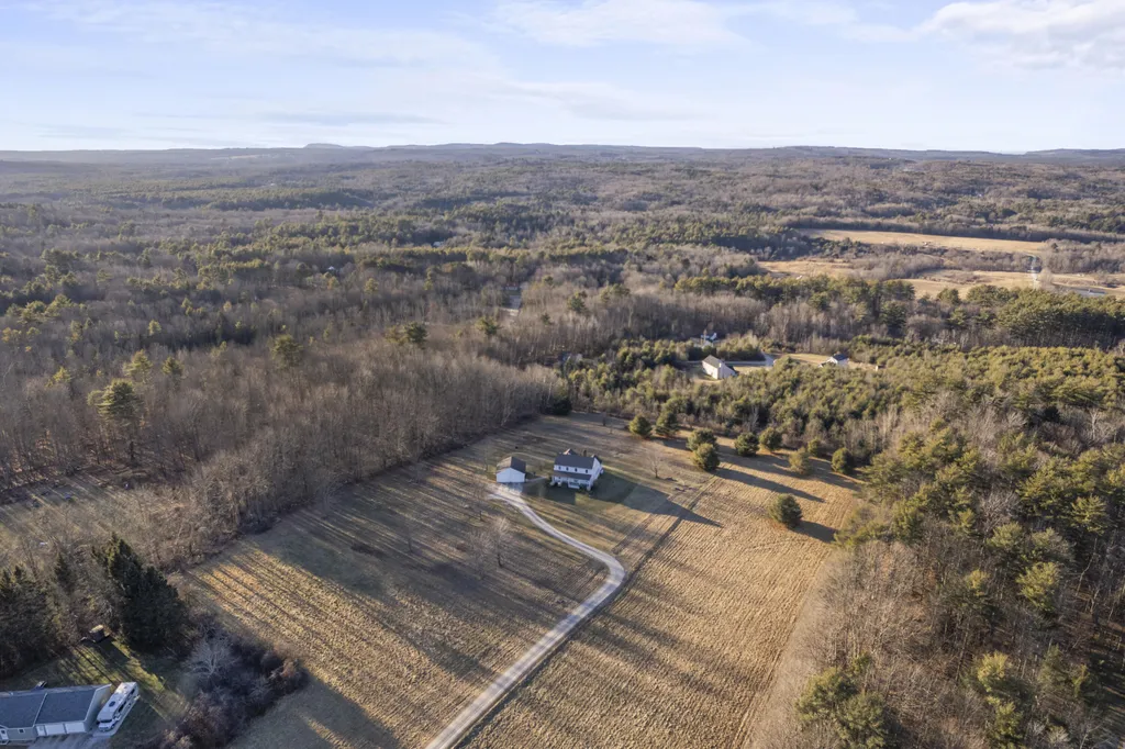 20 Orchard Lane New Gloucester ME 04260