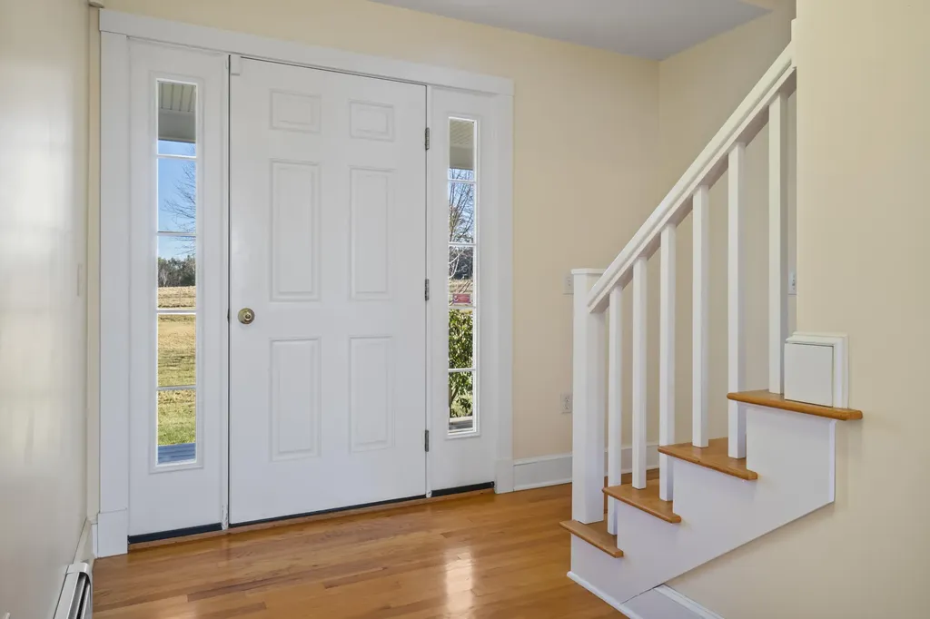 20 Orchard Lane New Gloucester ME 04260